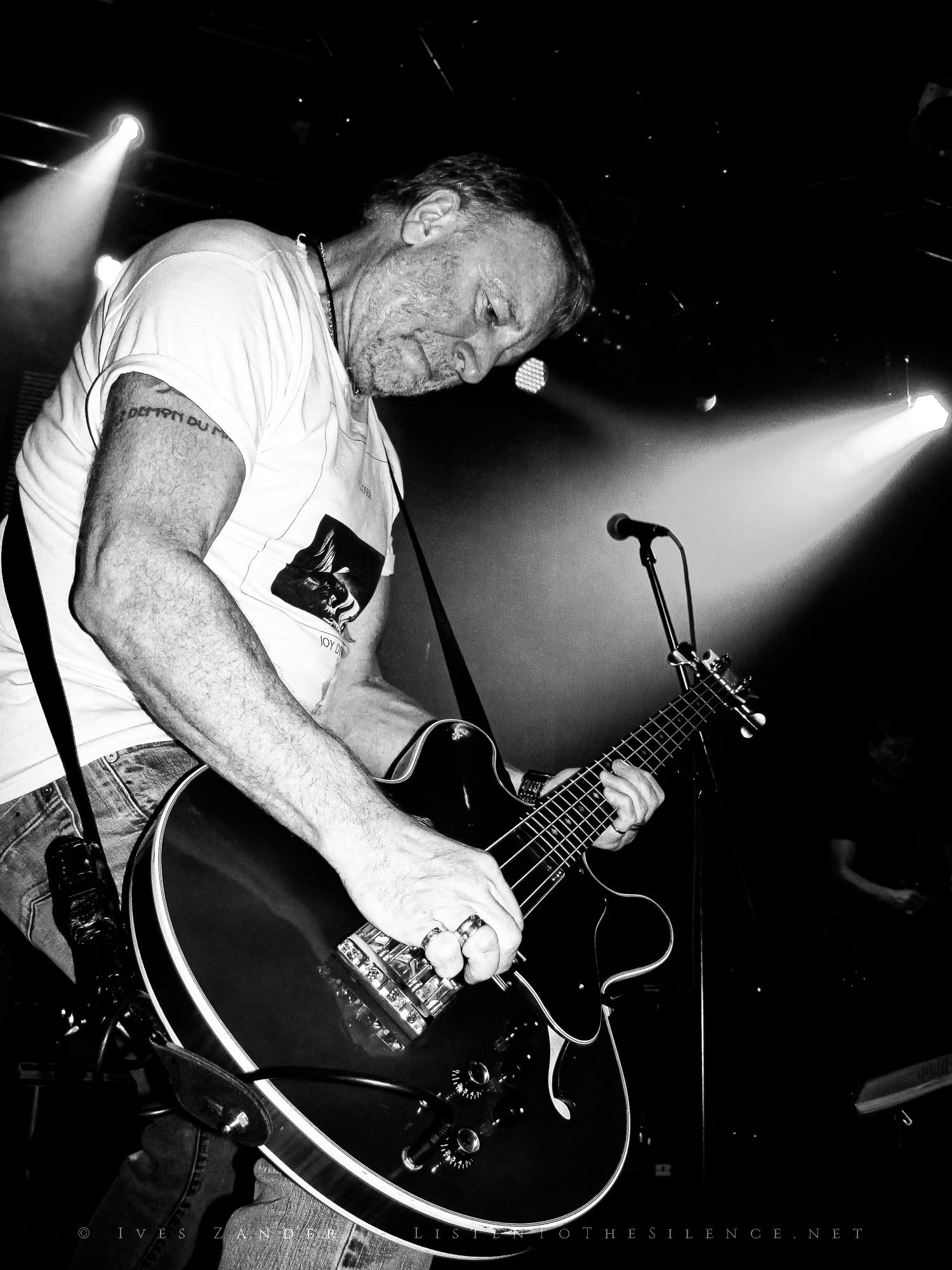 Peter Hook & The Light<br/>Lucerna Music Bar Prag 2012