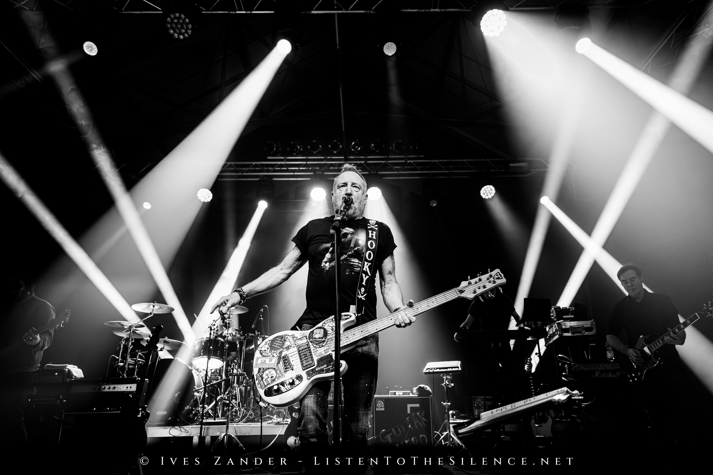 Peter Hook & The Light<br/>Reithalle Straße E Dresden 2023